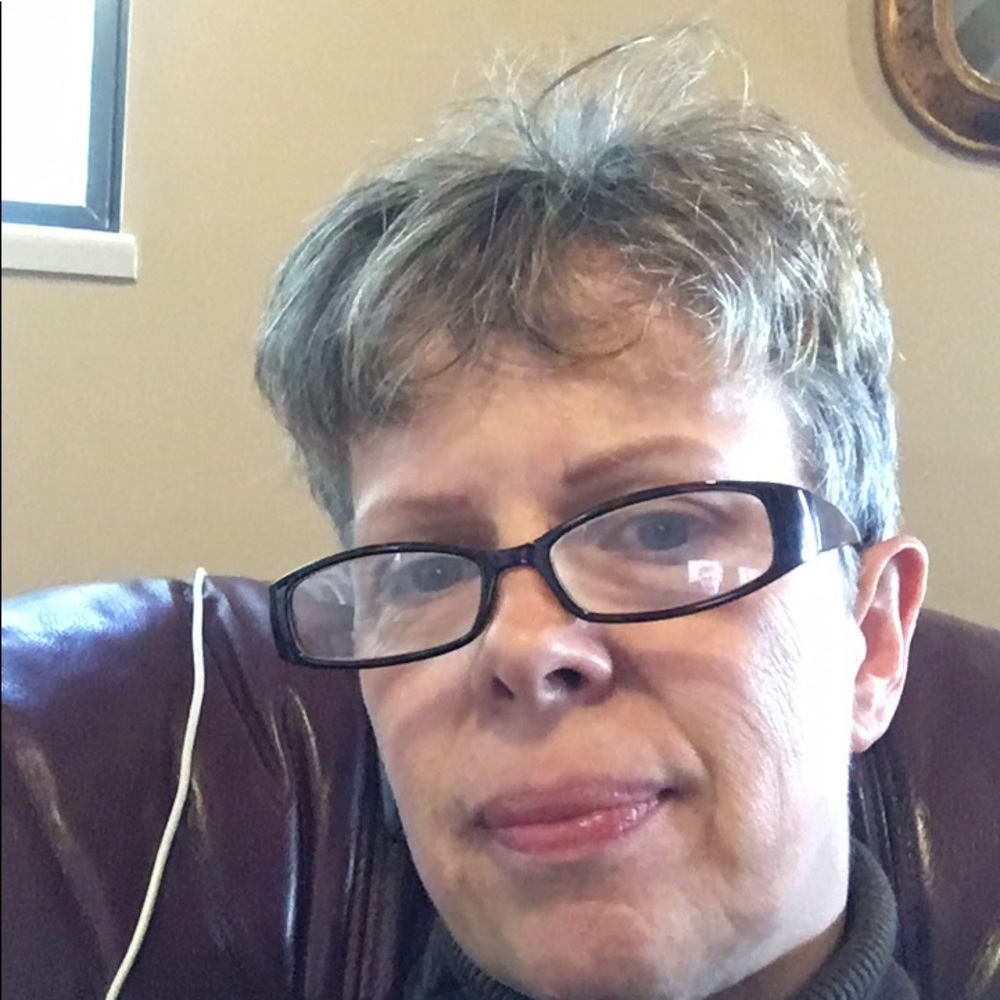 Meet your Posher, Lisa